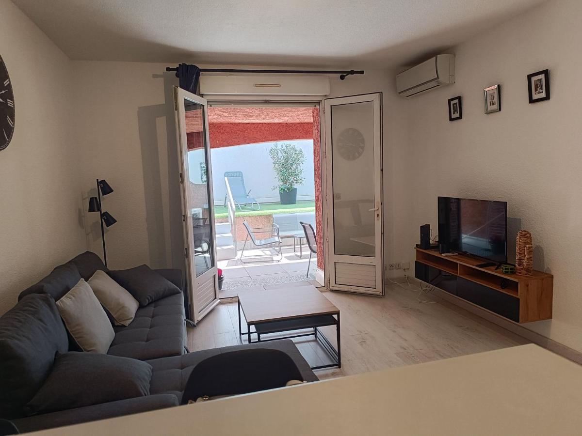 Appartement A 50 Metres De La Plage Фрежюс Экстерьер фото