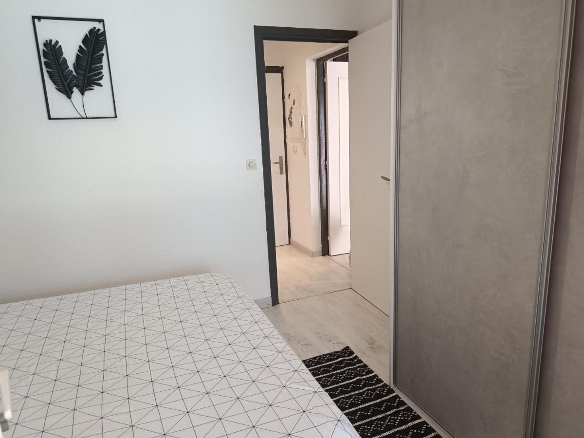 Appartement A 50 Metres De La Plage Фрежюс Экстерьер фото